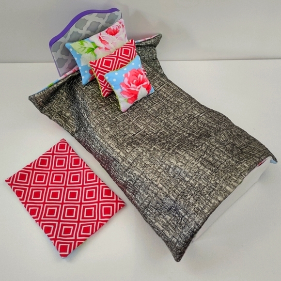 12 Inch Fashion Doll Bedding Set - Picture 4 of 6